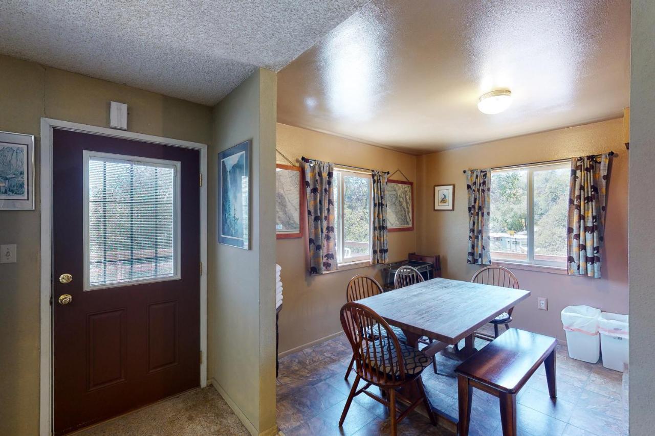 Вилла Hodges Hill Yosemite House Окхерст Экстерьер фото